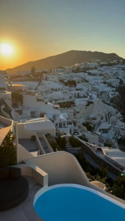 Oia, Santorini -Greece- в июне — фото погоды (2026-06-08)