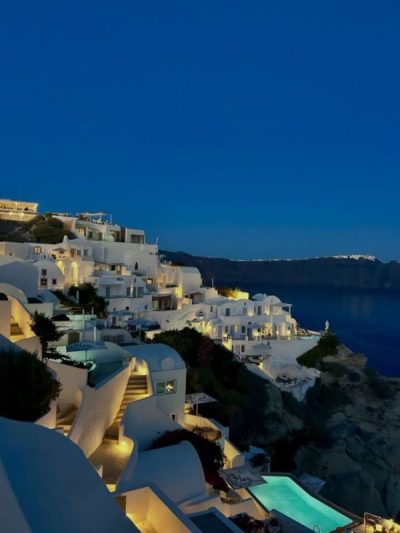 Oia, Santorini -Greece- в июле — фото погоды (2026-07-13)