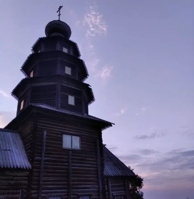 Деревянная Старовознесенская Церковь 16-ого Века в августе — фото погоды (2022-08-23)