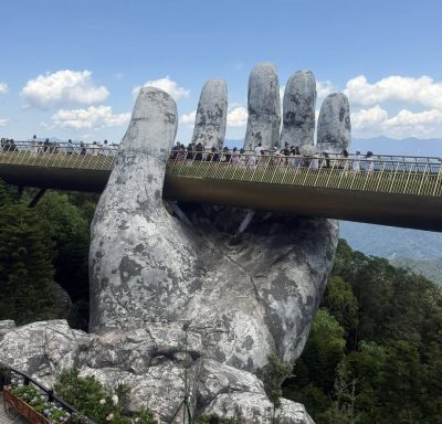 Cầu Vàng - Golden Bridge Bà Nà Hill, Đà Nẵng, Việt Nam в мае — фото погоды (2026-05-26)