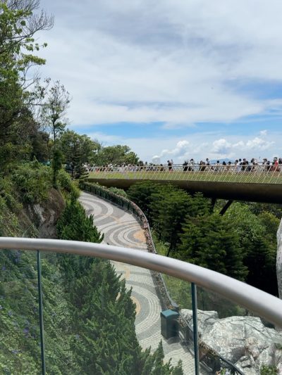 Cầu Vàng - Golden Bridge Bà Nà Hill, Đà Nẵng, Việt Nam в июне — фото погоды (2026-06-05)