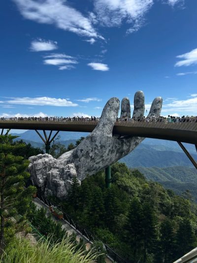 Cầu Vàng - Golden Bridge Bà Nà Hill, Đà Nẵng, Việt Nam в июле — фото погоды (2026-07-15)