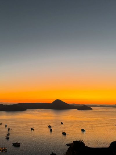 Pulau Padar, Taman Nasional Komodo, Nusa Tenggara Timur в июне — фото погоды (2026-06-07)