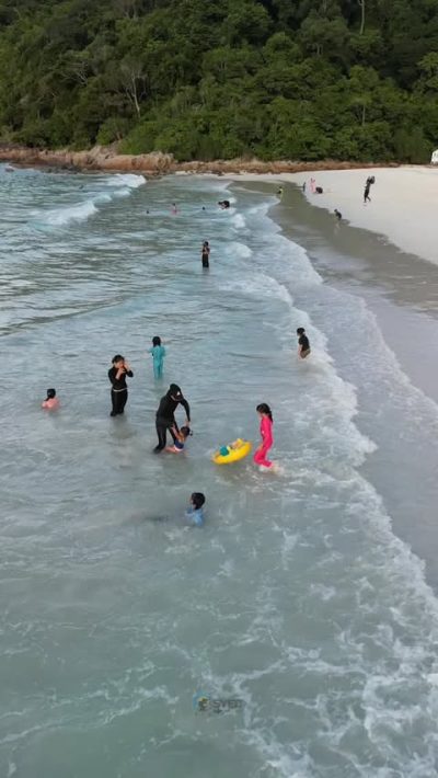 Pantai Teluk Dalam, Pulau Redang в октябре — фото погоды (2025-10-24)
