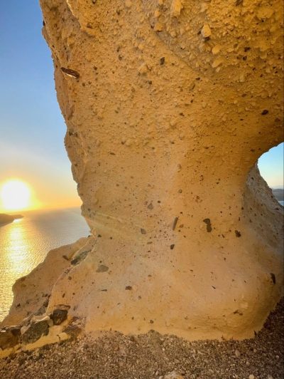 The Heart of Santorini в октябре — фото погоды (2025-10-23)