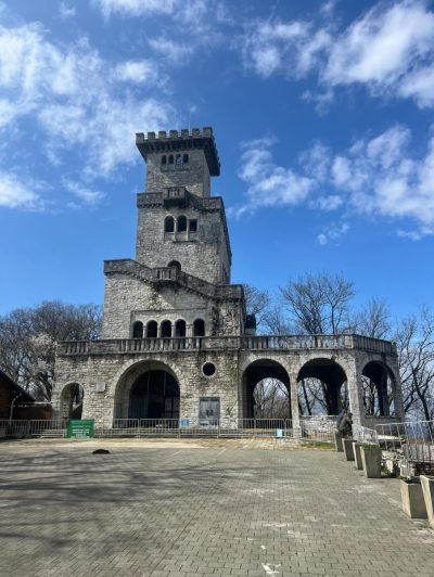Башня Ахун в апреле — фото погоды (2026-04-02)