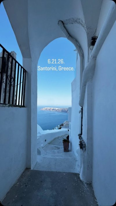 Santorini, Greek Islands в июне — фото погоды (2026-06-27)