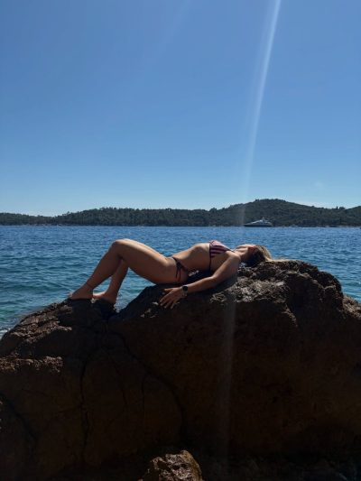 Sveti Jakov Beach в июне — фото погоды (2026-06-20)