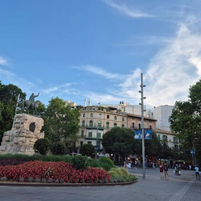 Plaza de España (Palma de Mallorca) — фото погоды в июле (2026-07-01)