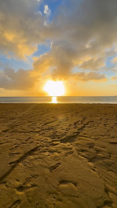 La Prairie Public Beach в октябре — фото погоды (2025-10-26)