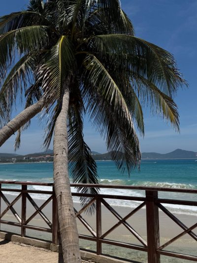 Dadonghai Beach в июле — фото погоды (2026-07-04)