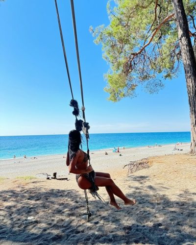 beach Pitsunda в октябре — фото погоды (2024-10-13)