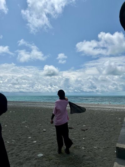 beach Pitsunda в июне — фото погоды (2025-06-21)
