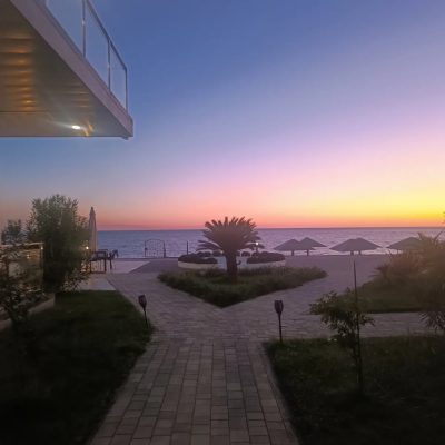 beach Pitsunda в сентябре — фото погоды (2025-09-28)