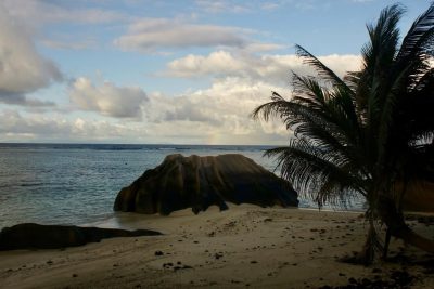 Anse Source d'Argent в январе — фото погоды (2026-01-28)