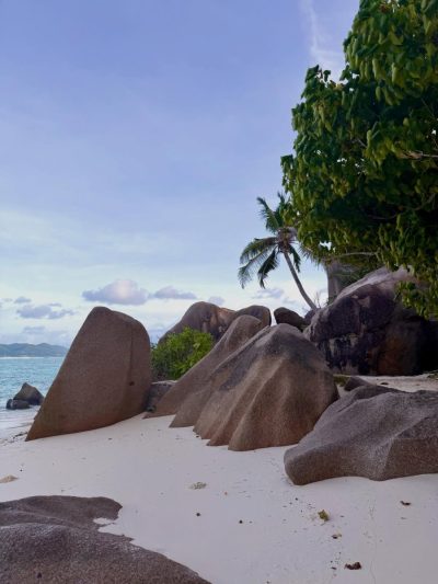 Anse Source d'Argent в мае — фото погоды (2026-05-26)