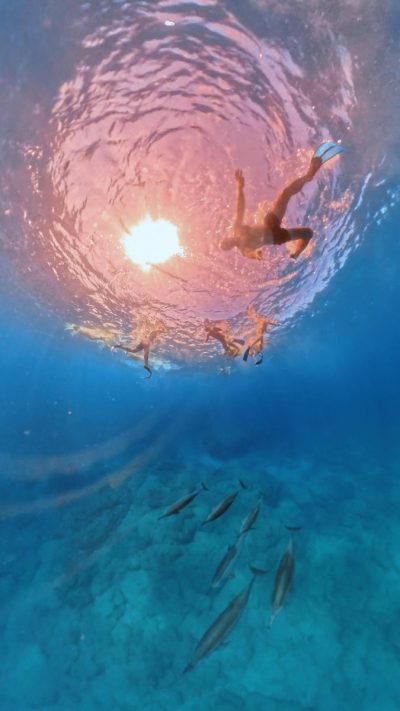 Somewhere in Indian Ocean в ноябре — фото погоды (2025-11-17)