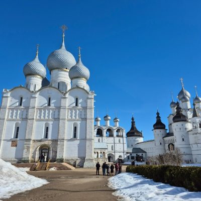 Ростовский кремль (музей-заповедник) в марте — фото погоды (2026-03-22)