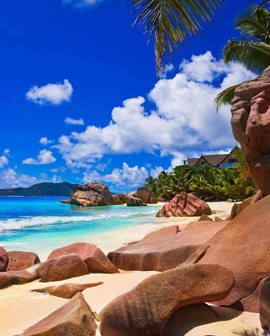 Grand Anse, La Digue, Seychelles в феврале — фото погоды (2026-02-26)