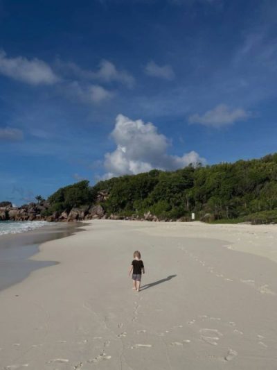 Grand Anse, La Digue, Seychelles в марте — фото погоды (2026-03-21)