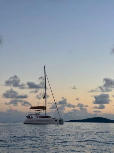 Grand Anse, La Digue, Seychelles в марте — фото погоды (2026-03-28)