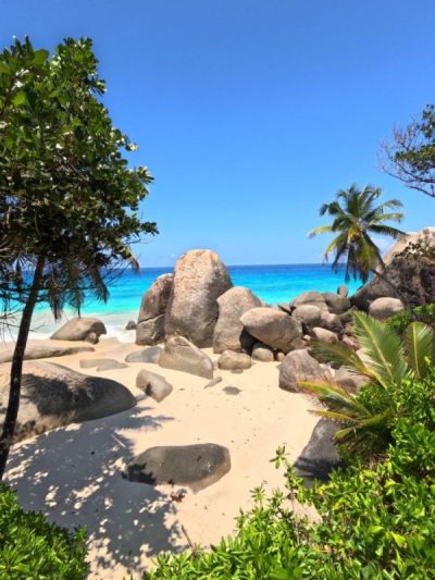 Grand Anse, La Digue, Seychelles в июле — фото погоды (2026-07-12)
