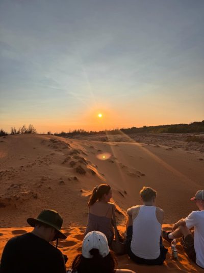 Red Sand Dunes в апреле — фото погоды (2026-04-09)