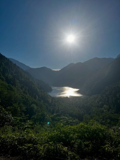 Рица რიწის ტბა Ritsa Lake в июле — фото погоды (2026-07-02)