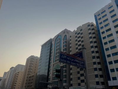 NYU Abu Dhabi в апреле — фото погоды (2026-04-05)