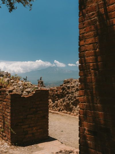 Teatro antico di Taormina в июле — фото погоды (2026-07-07)