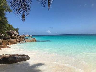 Anse Georgette, Praslin, Seychelles в октябре — фото погоды (2025-10-25)