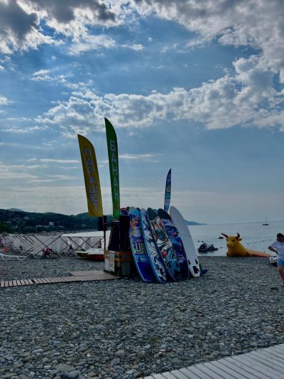 Chaika Beach Lazarevskoe - Пляж Чайка в Лазаревское в июле — фото погоды (2026-07-11)