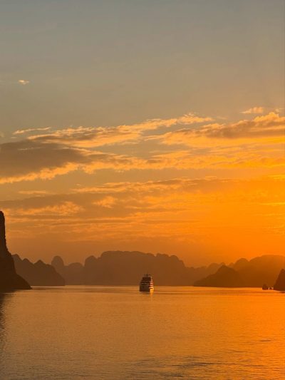 Halong Bay в декабре — фото погоды (2025-12-04)