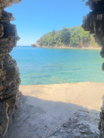Mogren Beach, Budva в июне — фото погоды (2026-06-07)