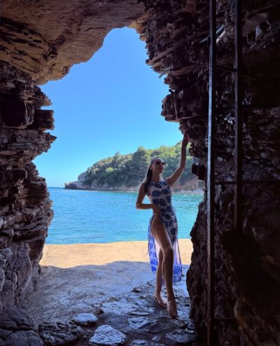 Mogren Beach, Budva в июне — фото погоды (2026-06-10)