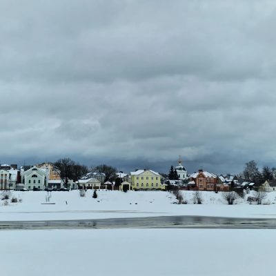 Торжок, Тверецкая Набережная в декабре — фото погоды (2025-12-29)