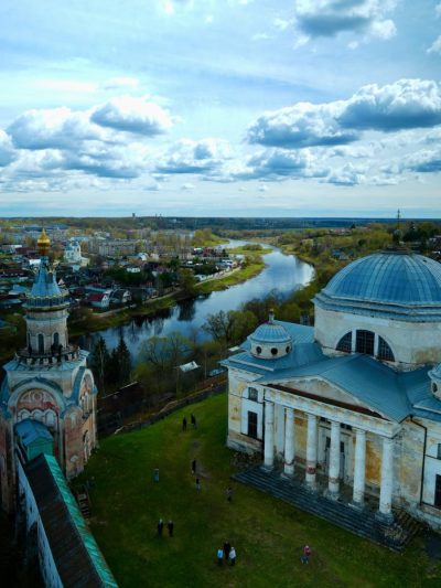 Торжок, Тверецкая Набережная в мае — фото погоды (2026-05-04)