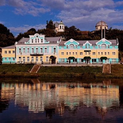 Торжок, Тверецкая Набережная в июле — фото погоды (2026-07-14)