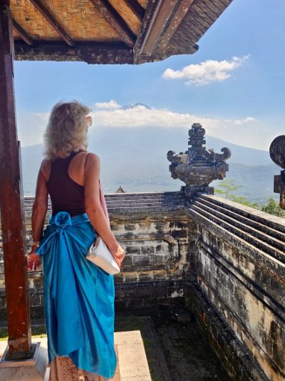 Lempuyang Temple, Bali, Indonesia в июле — фото погоды (2026-07-16)