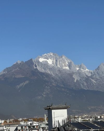 Lijang, Yunan, China в декабре — фото погоды (2025-12-20)
