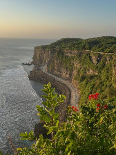 Uluwatu Temple, Uluwatu, Bali в июне — фото погоды (2026-06-17)