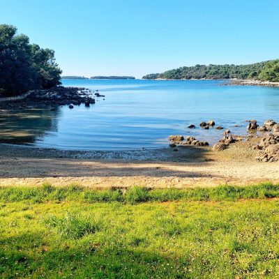 Cuvi Beach в феврале — фото погоды (2025-02-07)