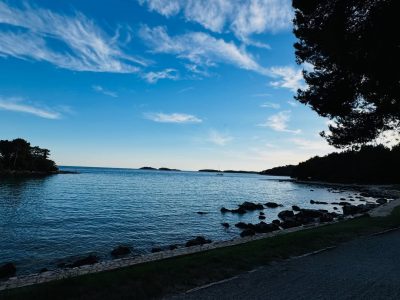Cuvi Beach в июле — фото погоды (2026-07-12)