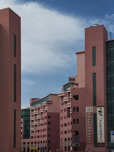 The Gardens, Dubai в марте — фото погоды (2026-03-09)