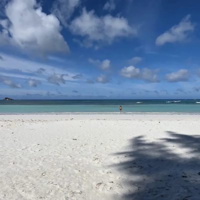 Anse Volbert, Cote d'Or, Praslin Island, Seychelles в сентябре — фото погоды (2025-09-28)
