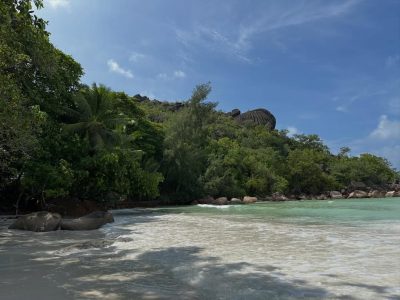 Anse Volbert, Cote d'Or, Praslin Island, Seychelles в марте — фото погоды (2026-03-15)