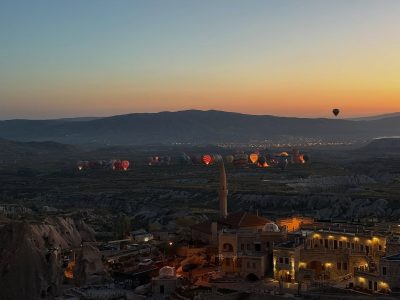 Göreme Valley, Kapadokya в мае — фото погоды (2026-05-12)