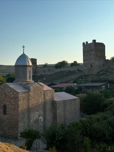 Крым,Судакская Крепость в августе — фото погоды (2025-08-22)