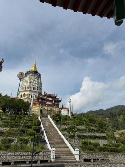 Kek Lok Si Temple Tortoise Pond в декабре — фото погоды (2025-12-12)