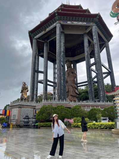 Kek Lok Si Temple Tortoise Pond в апреле — фото погоды (2026-04-24)